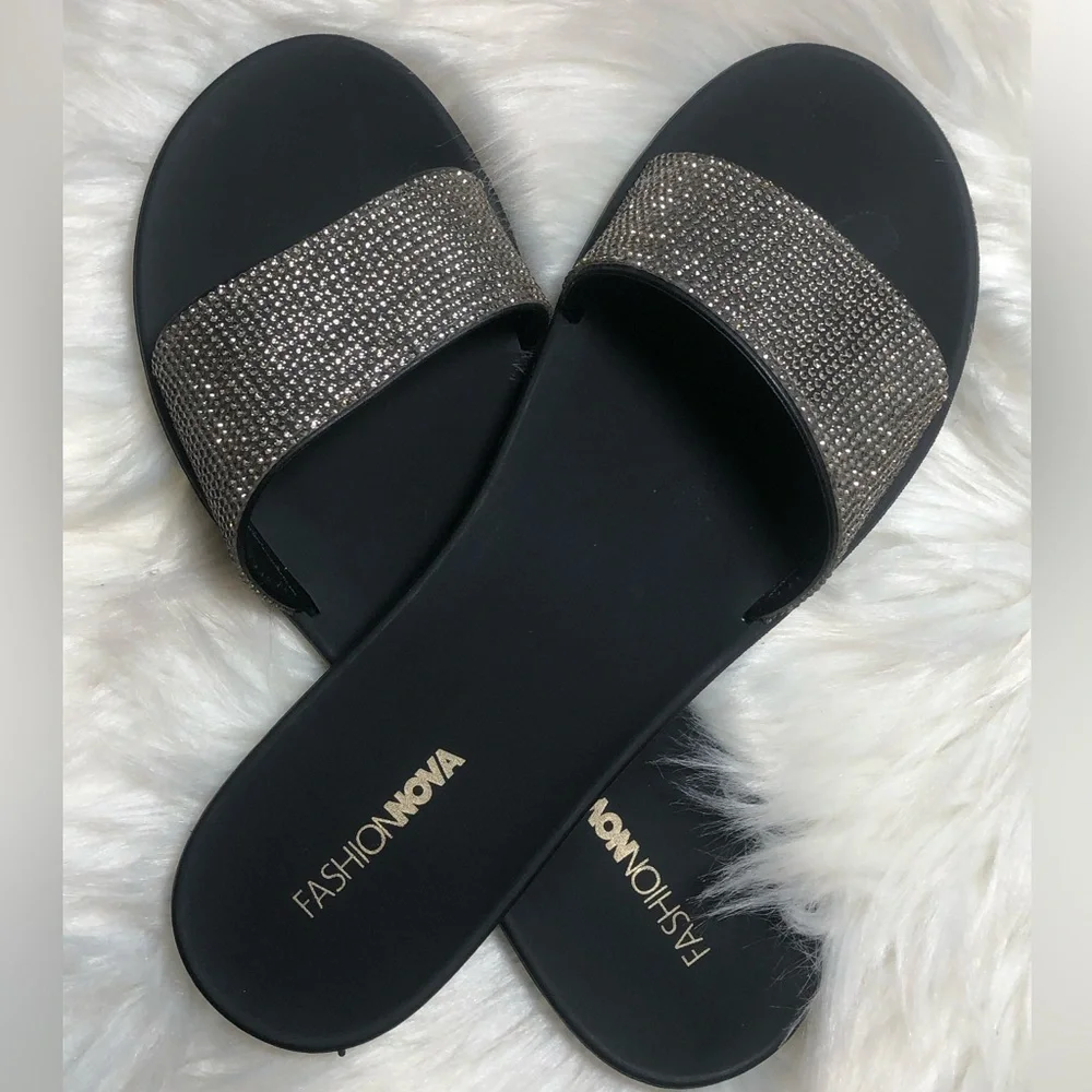 Fashion Nova Black Stone Slides. - Picture 1 of 8